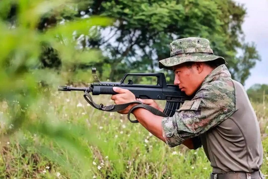 実物中国軍　中国人民解放軍現役21式星空迷彩服タクティカル戦闘服上下セット