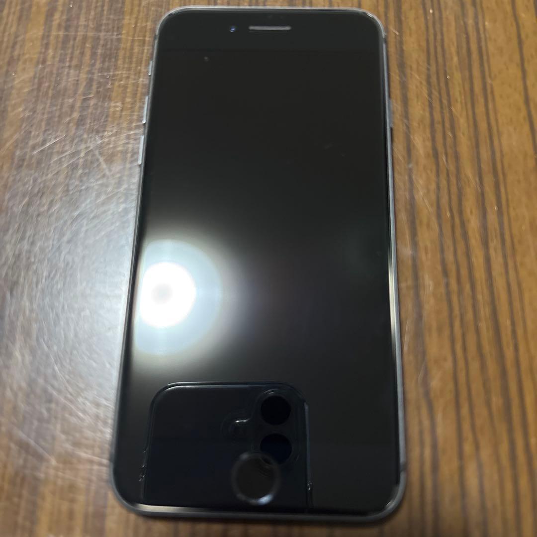 Apple iPhone 8 ブラック 本体