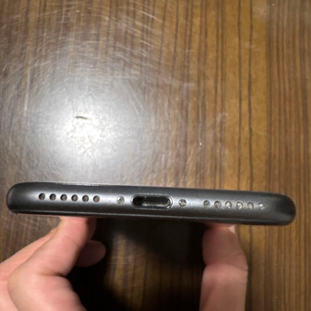 Apple iPhone 8 ブラック 本体