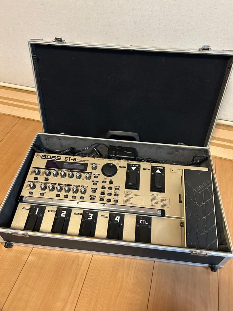 BOSS GT-6 ギター マルチエフェクター【ハードケース付】動作確認済
