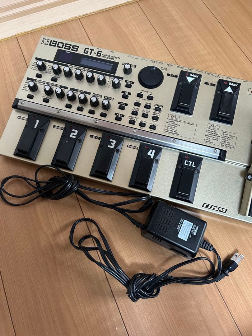 BOSS GT-6 ギター マルチエフェクター【ハードケース付】動作確認済