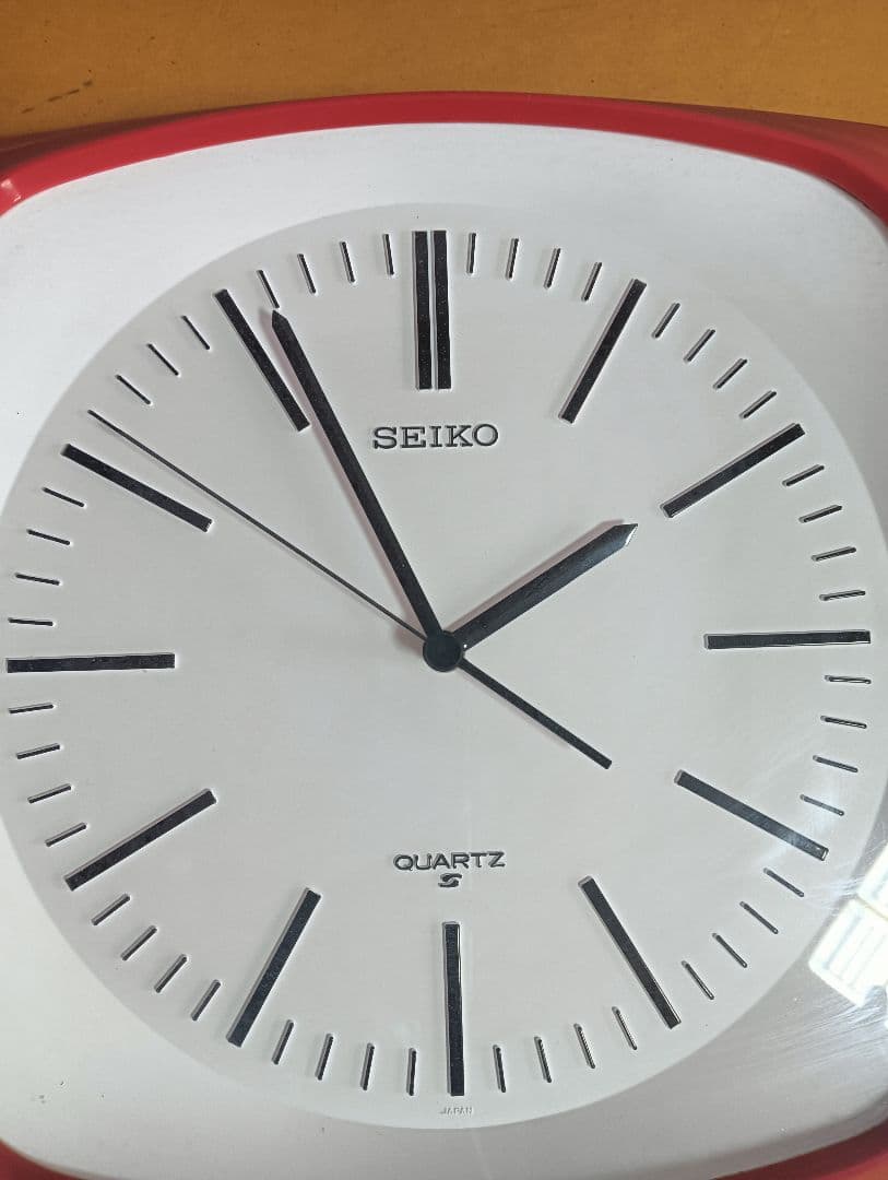 SEIKO 赤くてカワイイ掛時計 昭和レトロ　動作OK