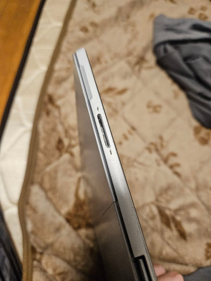 Microsoft Surface Pro6 i5 8世代 8GB 256GB