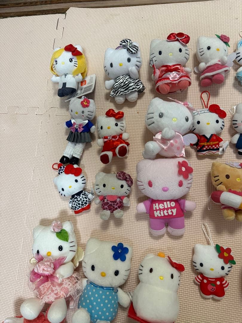 ハローキティ ぬいぐるみ・マスコット コレクション　78個