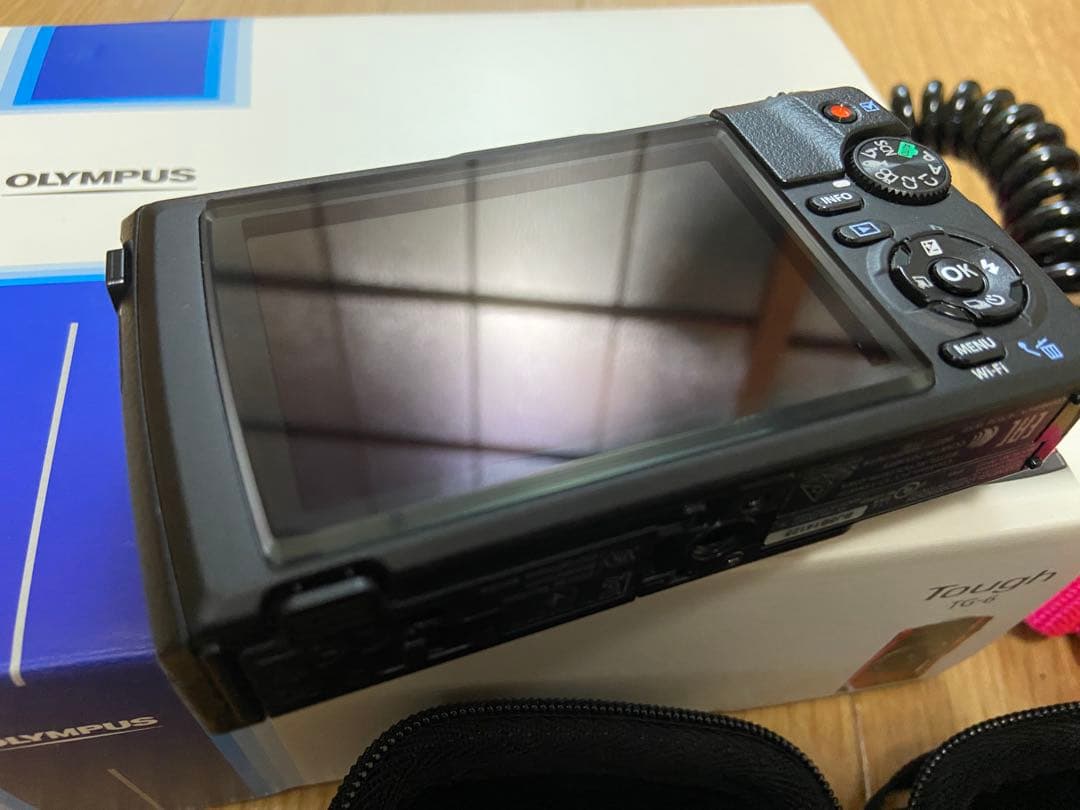 セット　オリンパス Tough TG-6 と防水プロテクター PT-059