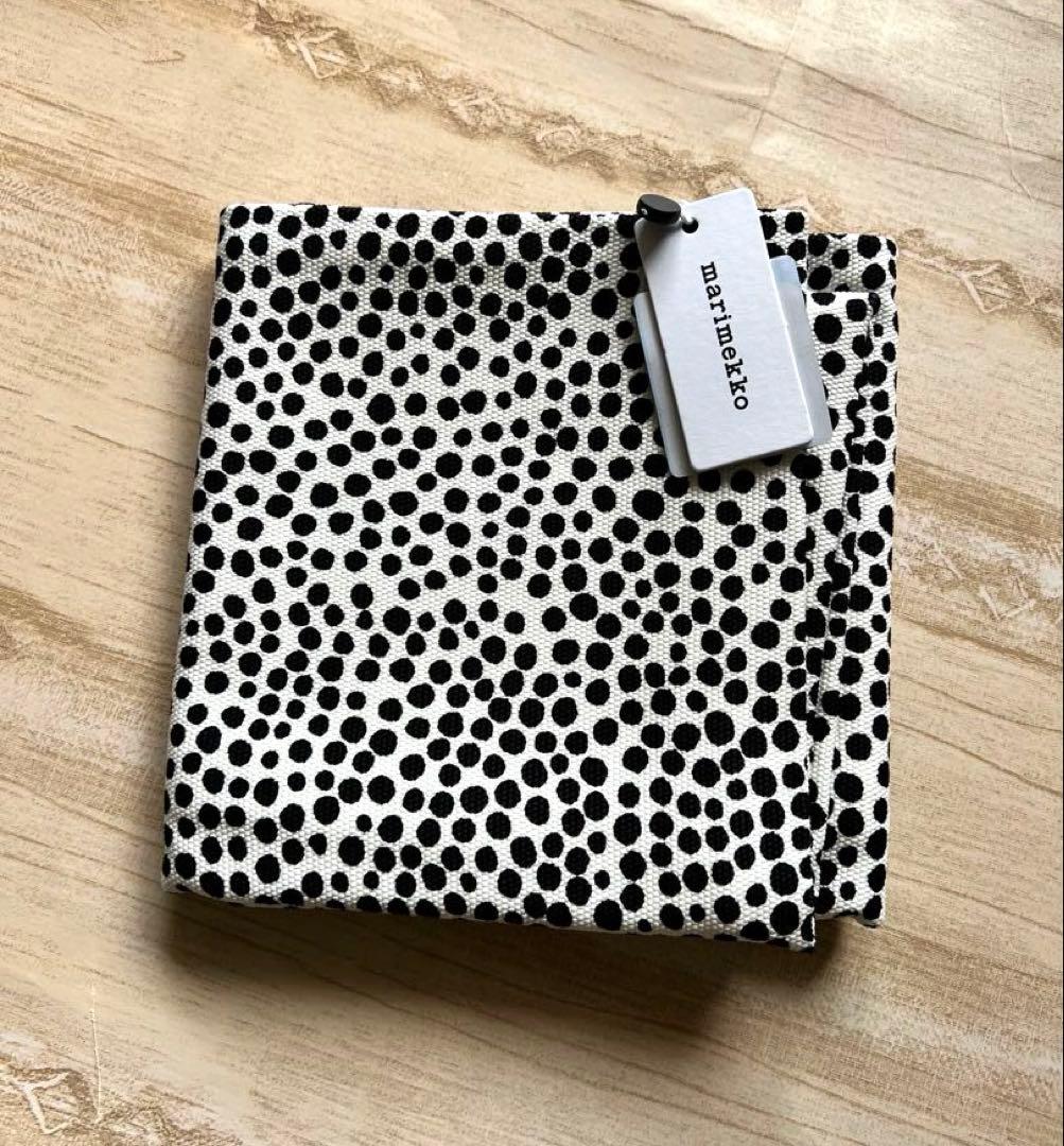◆新品未使用◆マリメッコ　marimekko クッションカバー　ピルプトパルプト
