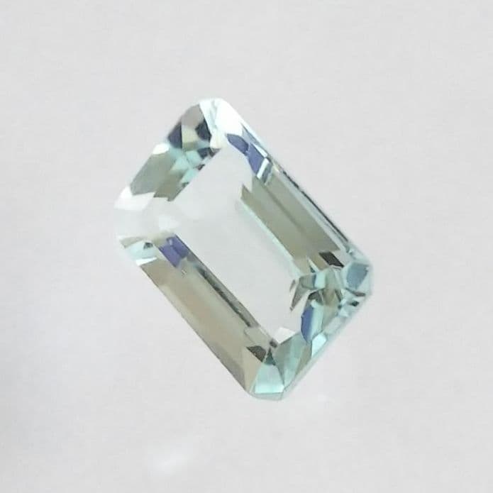 ミントベリル    オクタゴン(エメラルドカット)    0.48ct