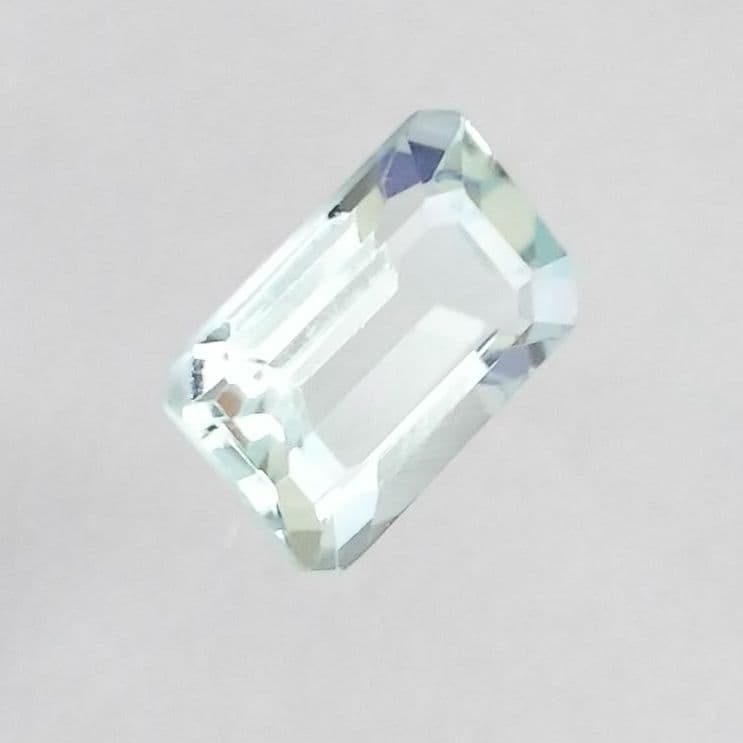 ミントベリル    オクタゴン(エメラルドカット)    0.48ct