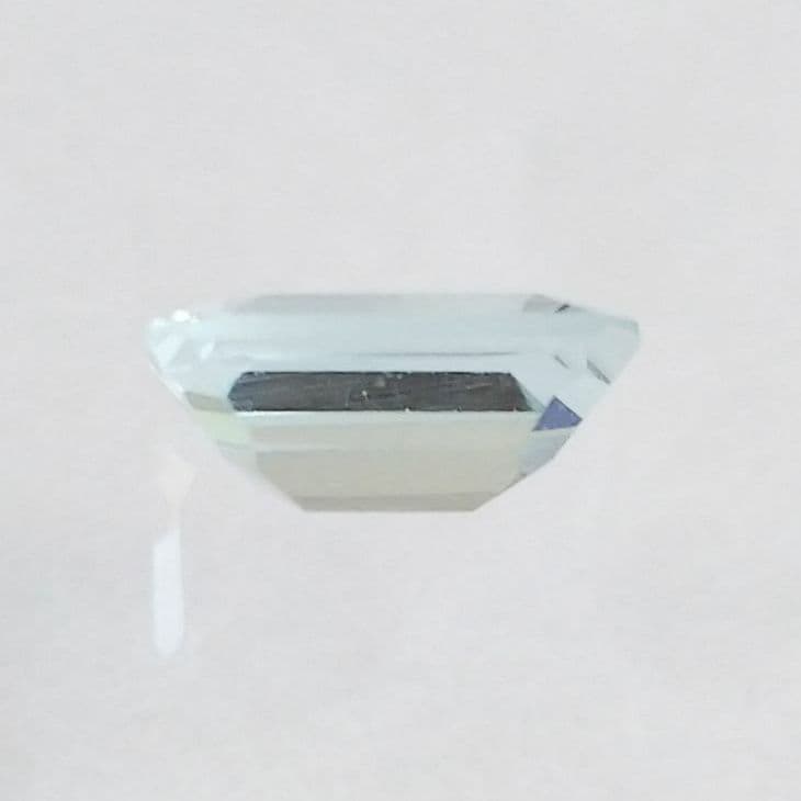 ミントベリル    オクタゴン(エメラルドカット)    0.48ct