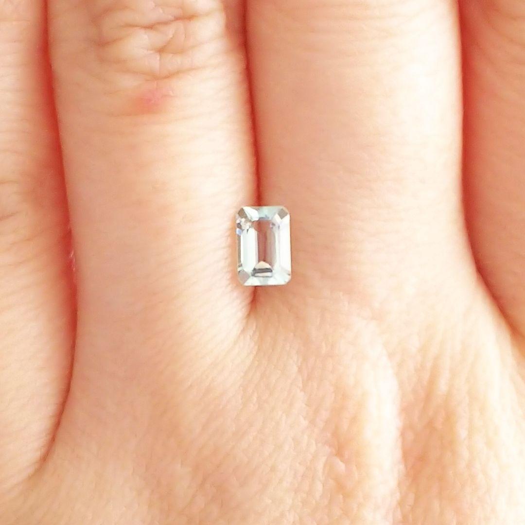 ミントベリル    オクタゴン(エメラルドカット)    0.48ct
