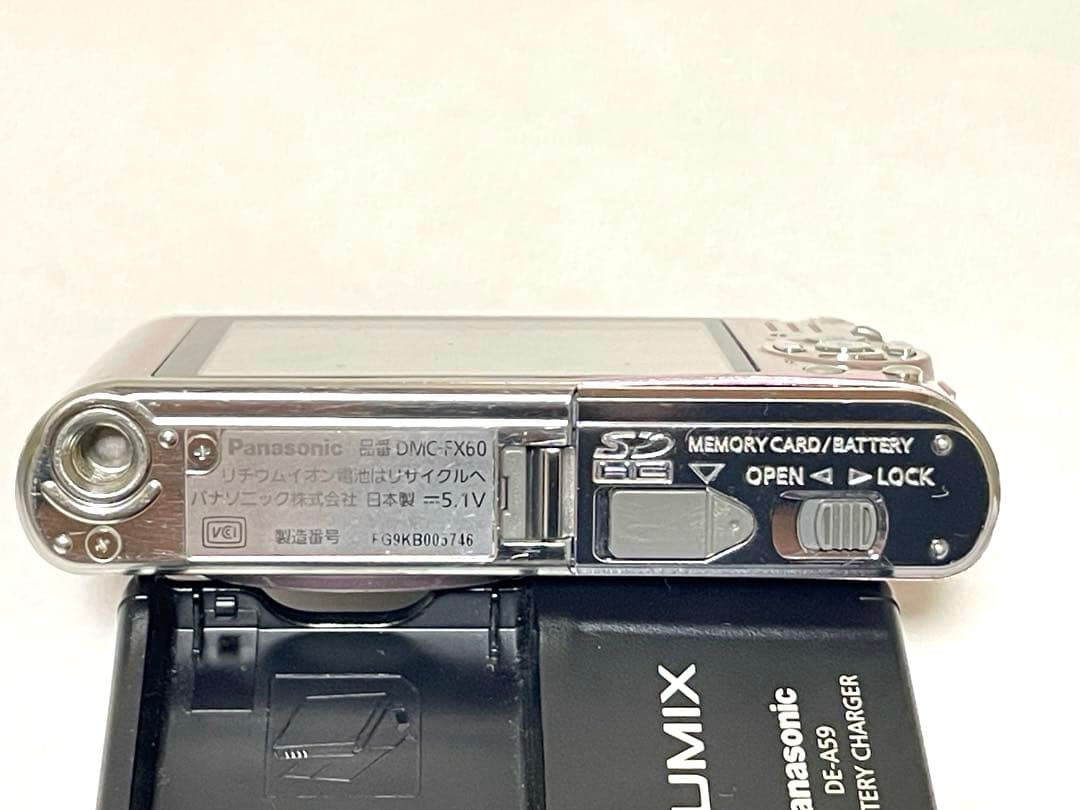 デジタルカメラ　LUMIX FX60 ジャンク