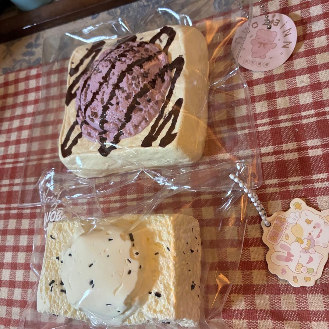 【無色透明 様 お取り置き3月25日まで】 スクイーズ2点セット