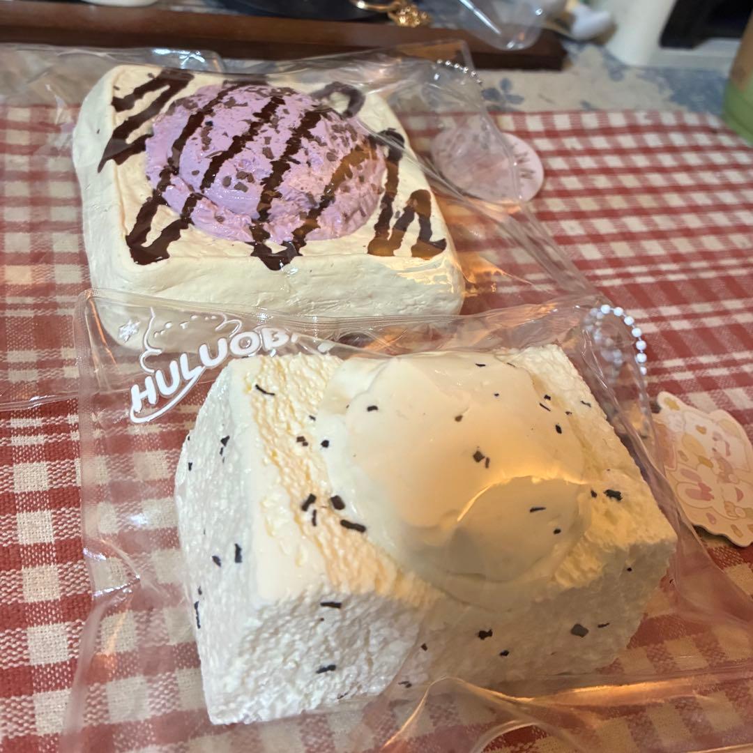 【無色透明 様 お取り置き3月25日まで】 スクイーズ2点セット