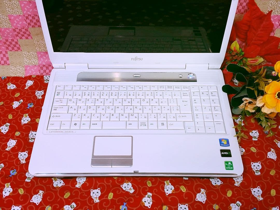 富士通/HDD大容量320GB！最新Win10搭載！ホワイト色/動画&画像編集