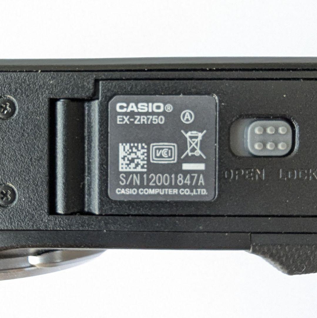 【ジャンク品】CASIO エクシリム EX-ZR750