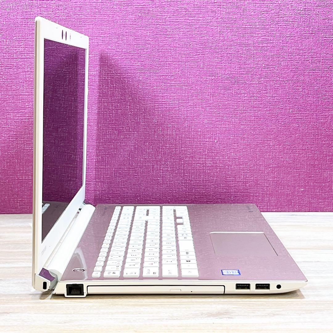 Windows11／第8世代 Core i7／メモリ8G／バッテリー良好／高性能