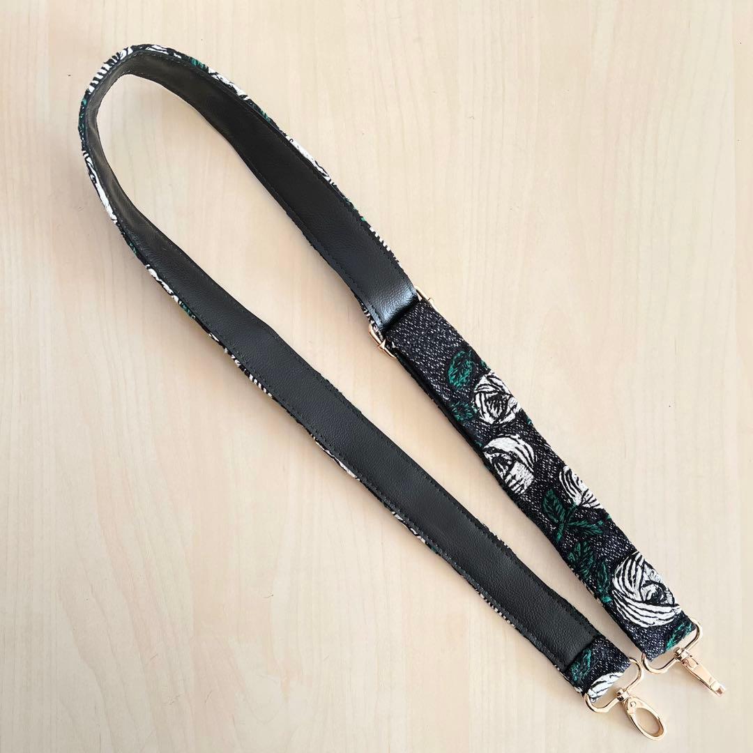 ミナペルホネンの&本革　rosy ストラップ／ショルダーベルトSS512-172