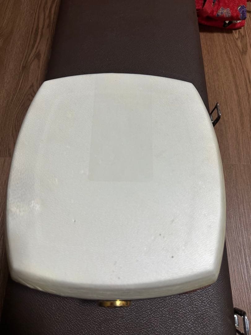 高級津軽三味線(紅木製、金細、綾杉胴、両面犬皮破れ無)付属品セット