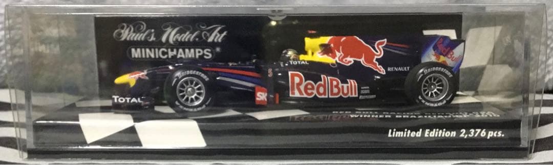 1/43 レッドブル ルノー RB6 ブラジルGP 優勝 2010年 ベッテル