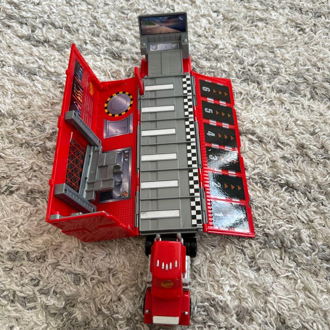 カーズ トミカ ならべて全員発車！シューターマック（廃盤品）