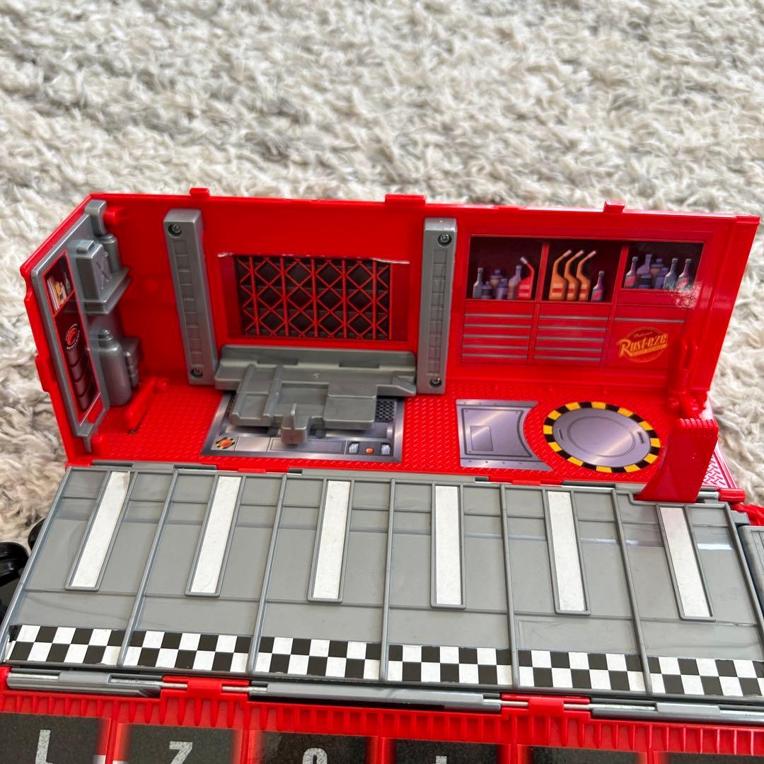 カーズ トミカ ならべて全員発車！シューターマック（廃盤品）