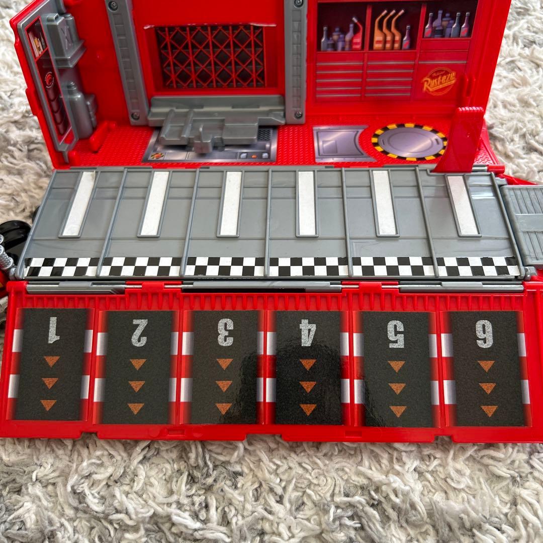 カーズ トミカ ならべて全員発車！シューターマック（廃盤品）