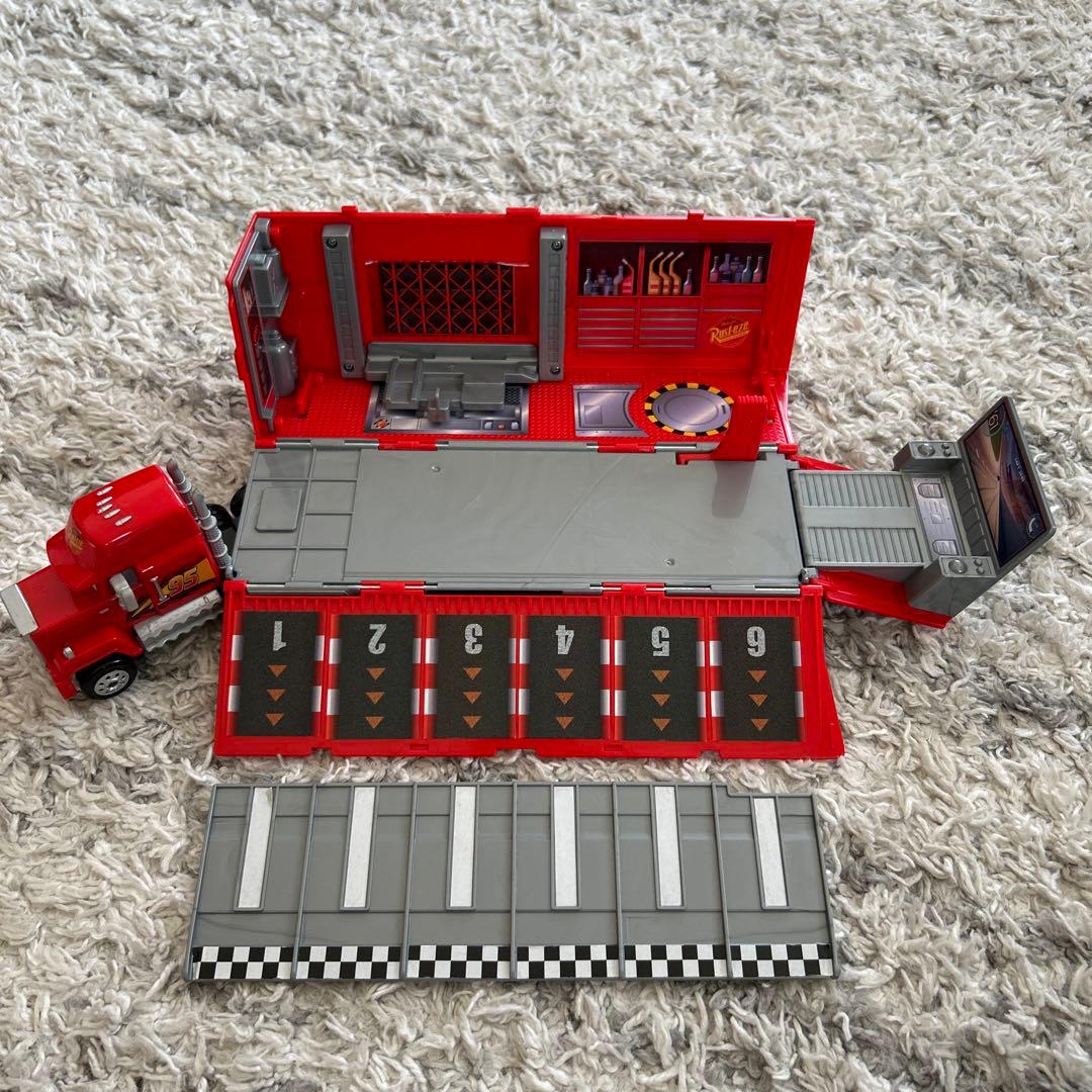 カーズ トミカ ならべて全員発車！シューターマック（廃盤品）