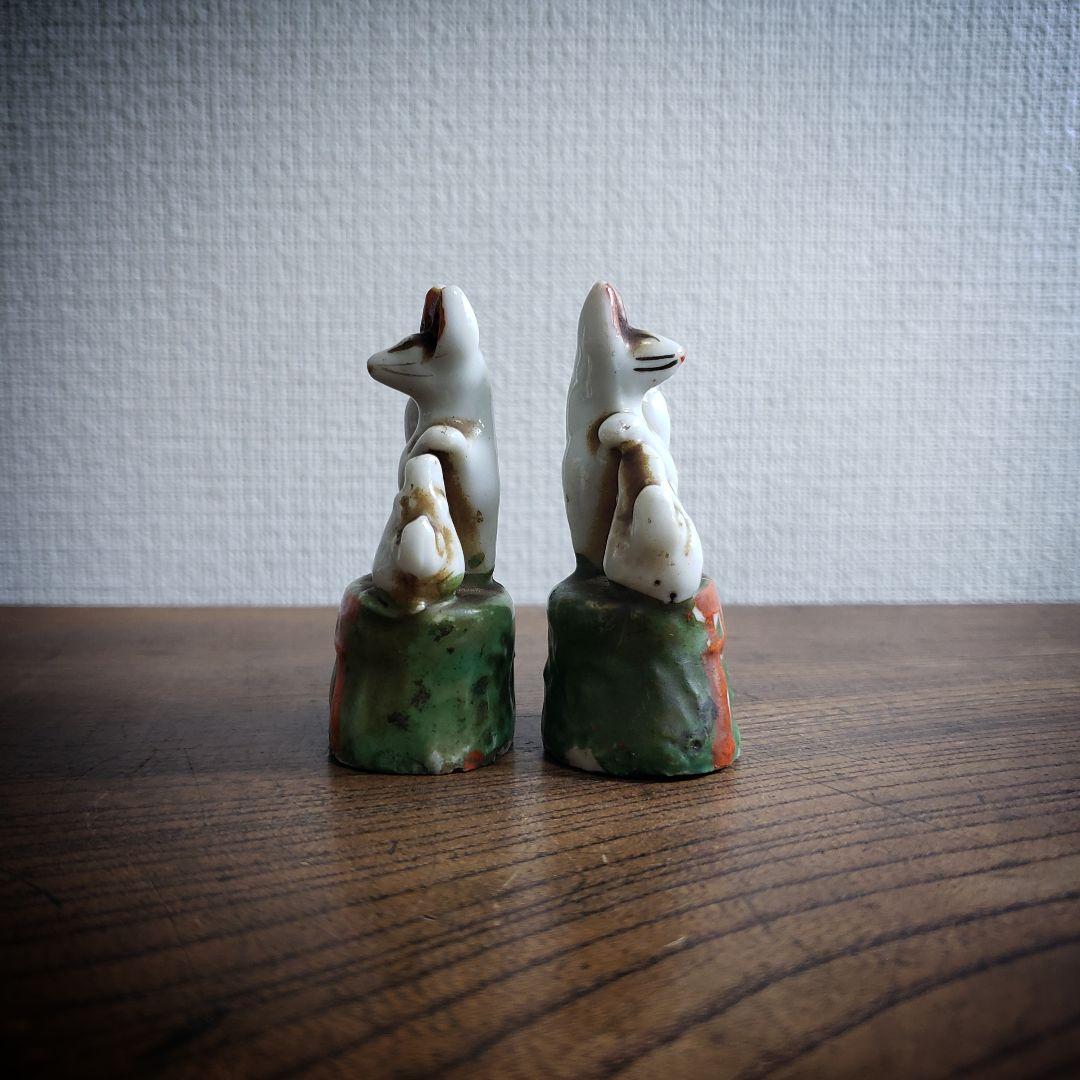 時代物　白磁　色絵　金彩　御稲荷様　神狐　稲荷狐　置物　一対　高さ6.5cm