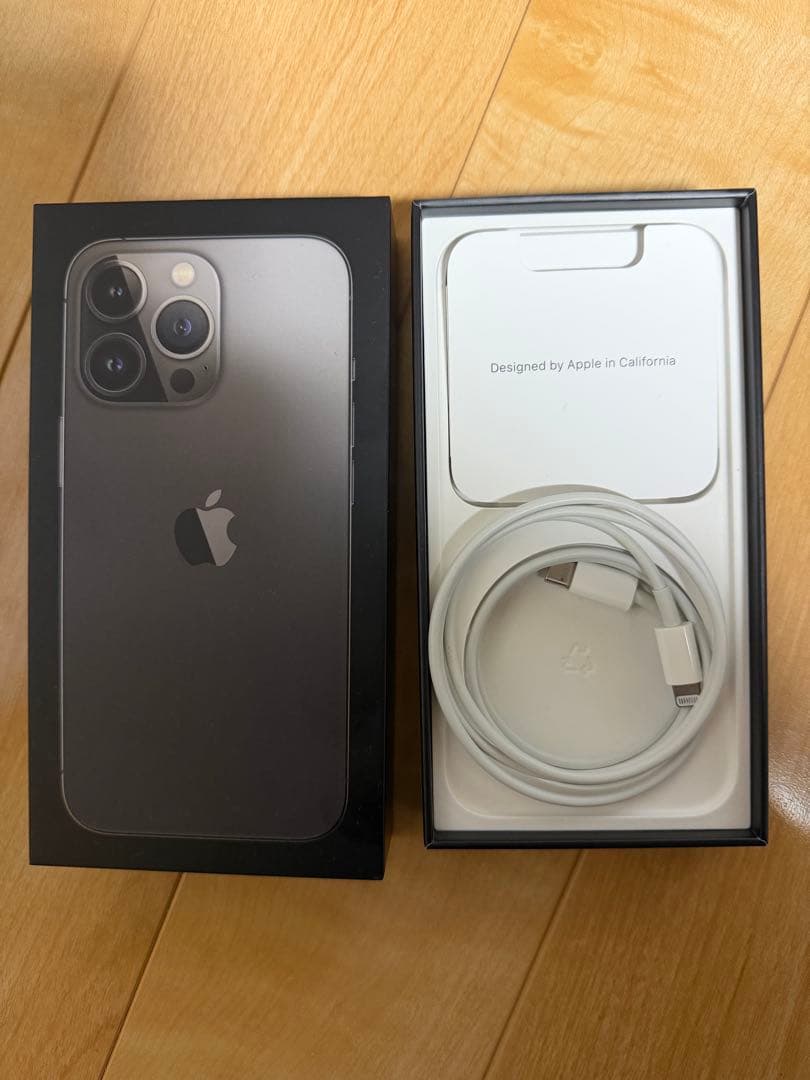 美品 Apple iPhone 13 Pro 1TB グラファイト