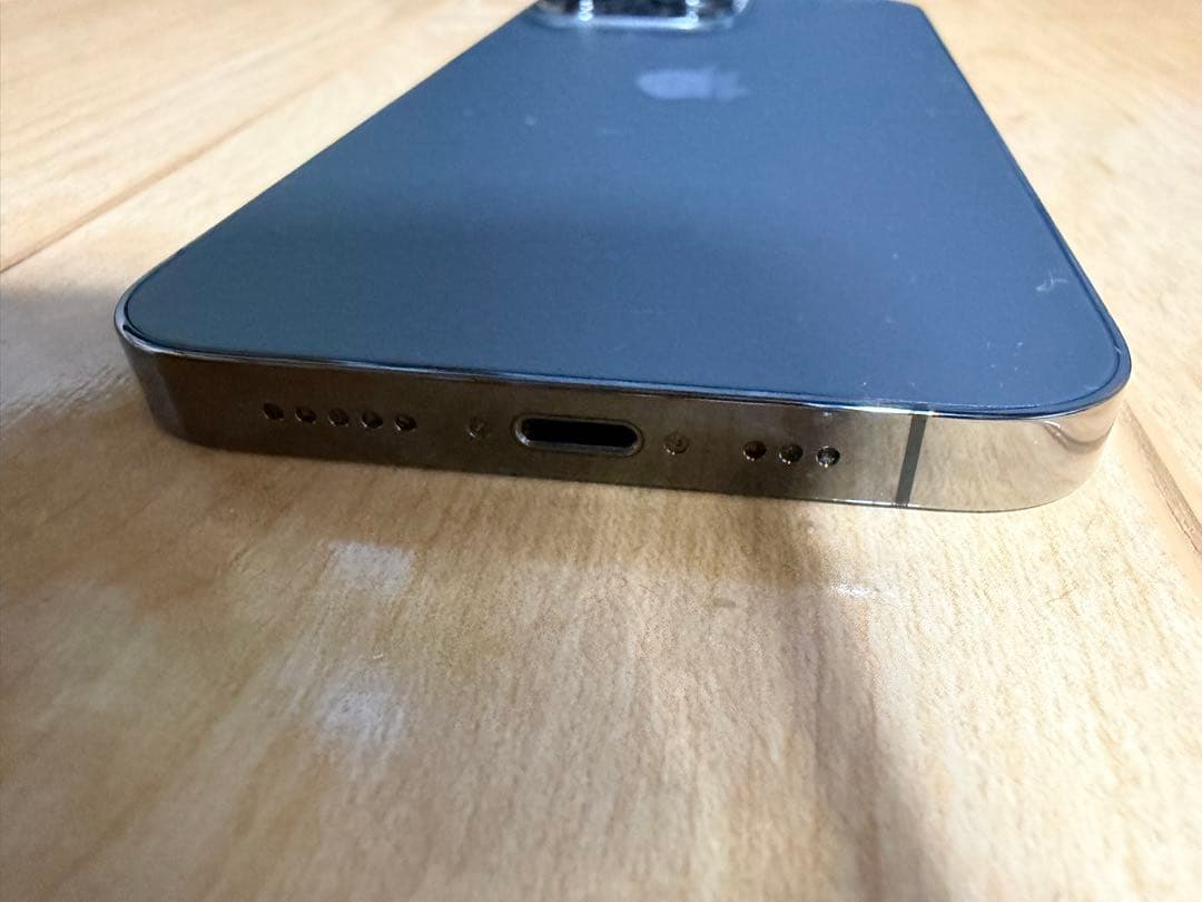 美品 Apple iPhone 13 Pro 1TB グラファイト