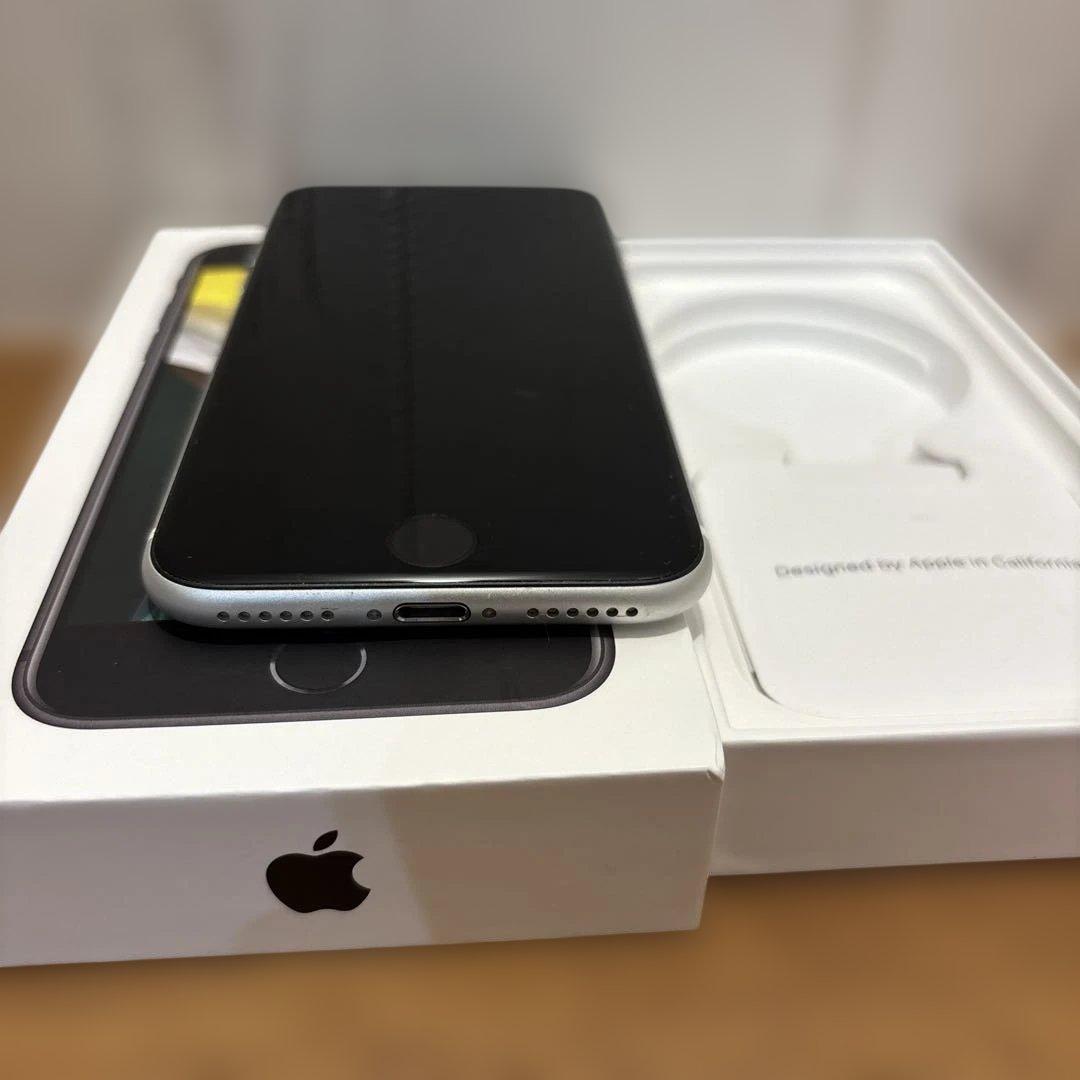 Apple iPhoneSE2 64GB ホワイト