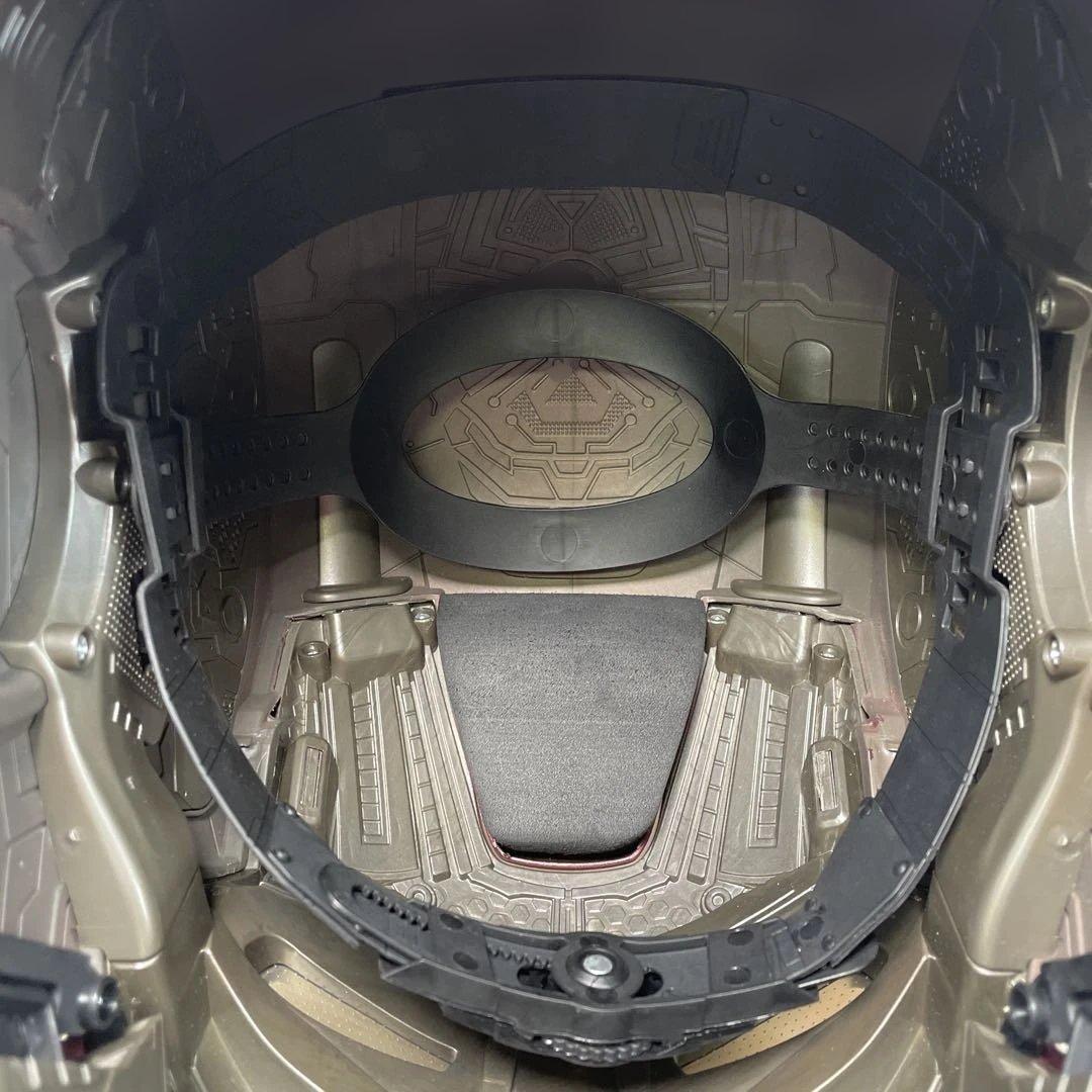 マーベル・レジェンド　アイアンマン　エレクトロニック・ヘルメット