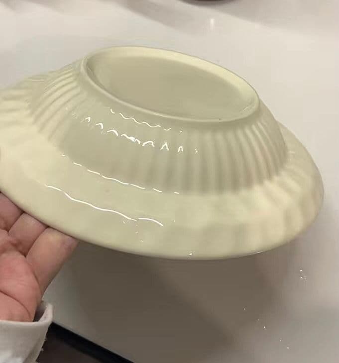 クリーム色 リブデザイン 平皿