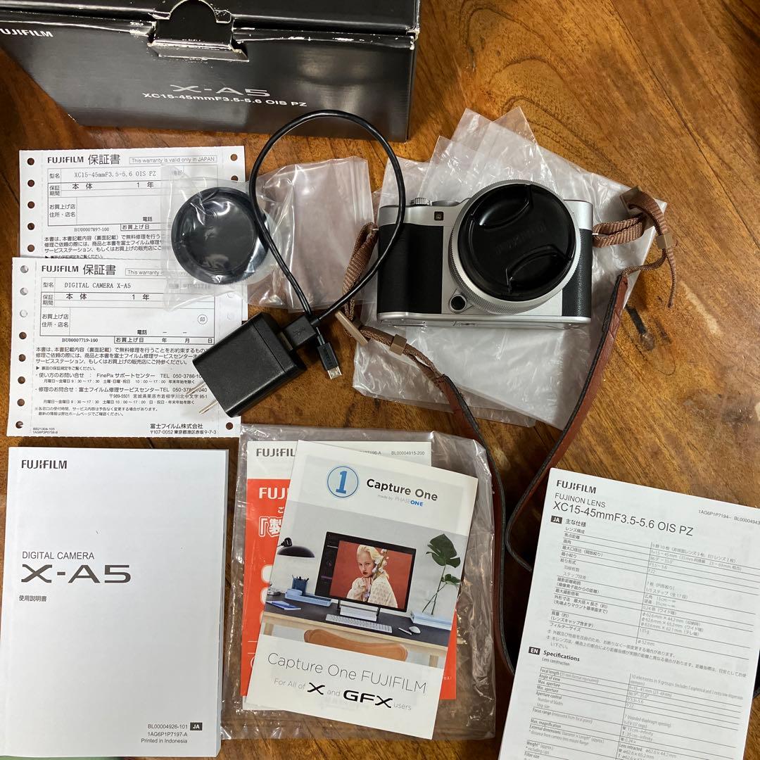 Fujifilm X-A5 ミラーレス一眼（美品・未使用に近い）