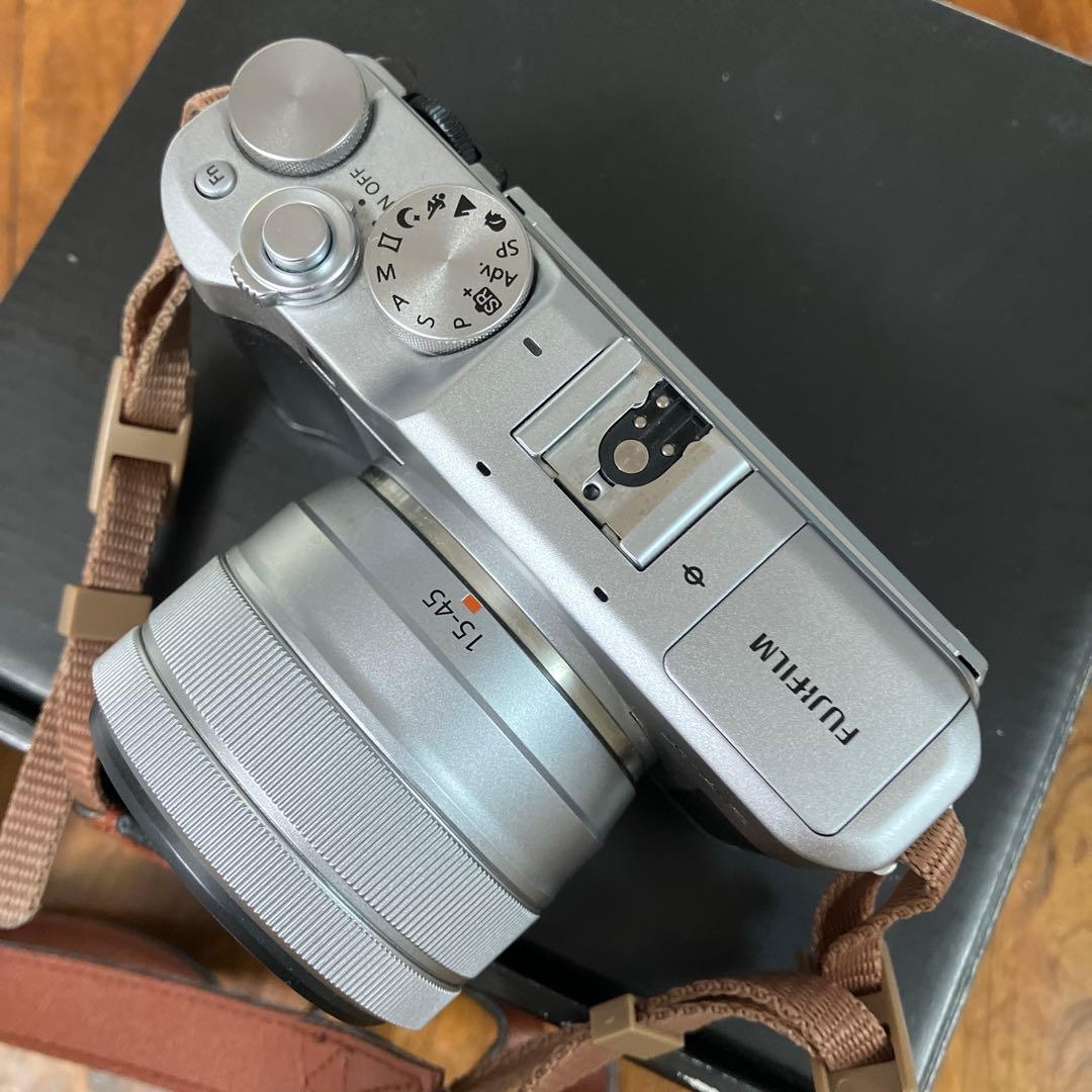 Fujifilm X-A5 ミラーレス一眼（美品・未使用に近い）
