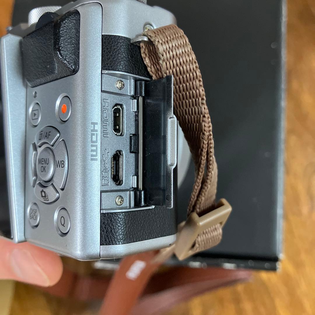 Fujifilm X-A5 ミラーレス一眼（美品・未使用に近い）