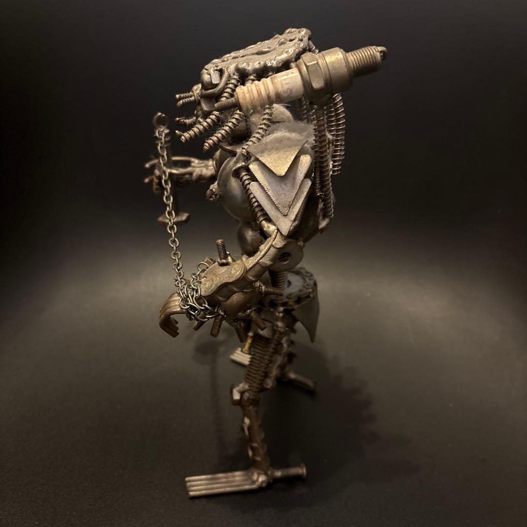 プレデター　金属製アートフィギュア 約20cm