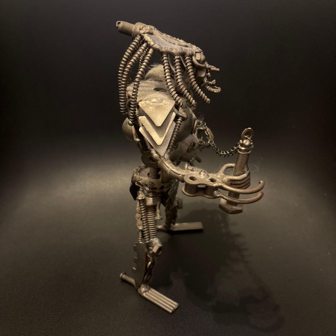 プレデター　金属製アートフィギュア 約20cm