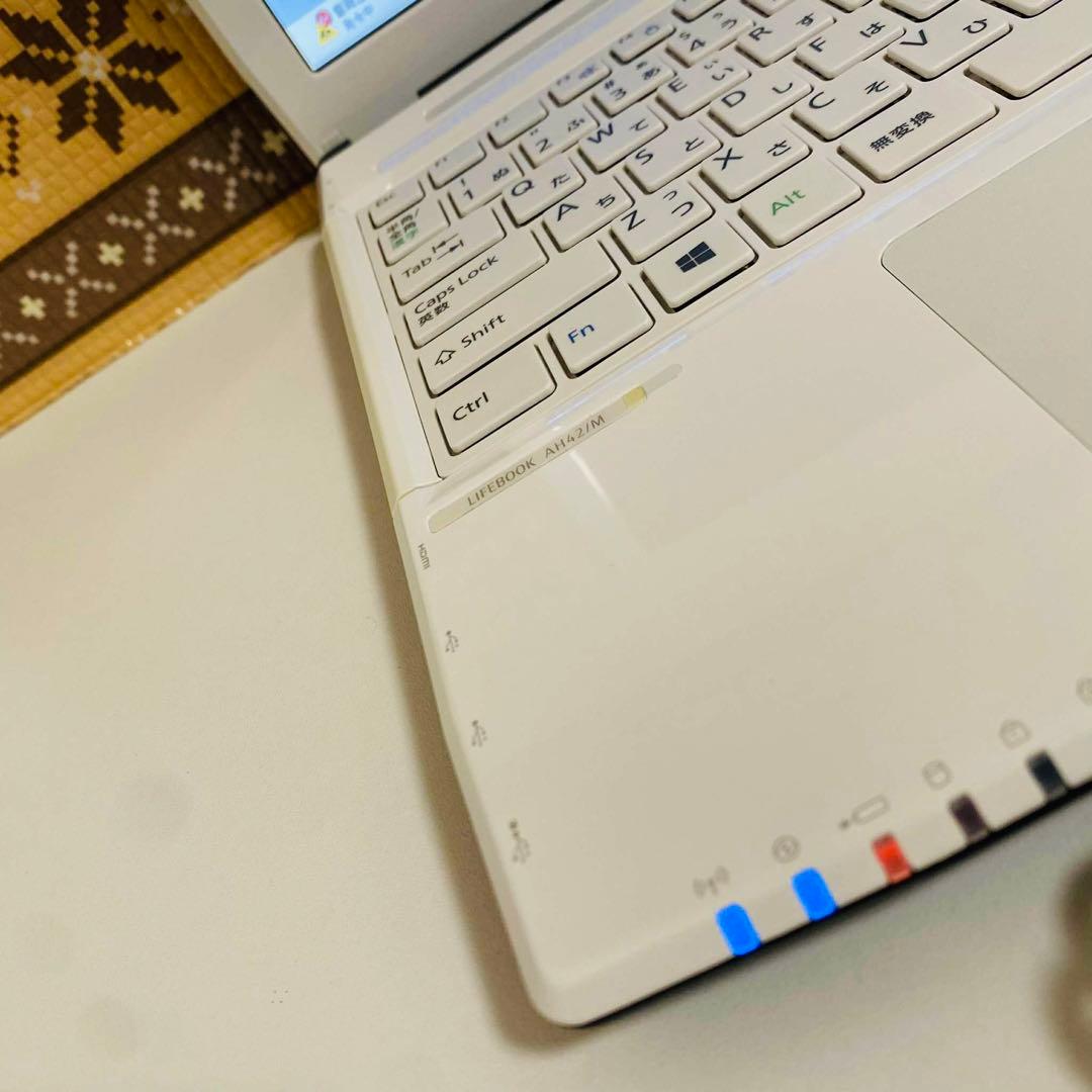 Y901 FujitsuノートパソコンSSDメモリ6G高速 Windows11