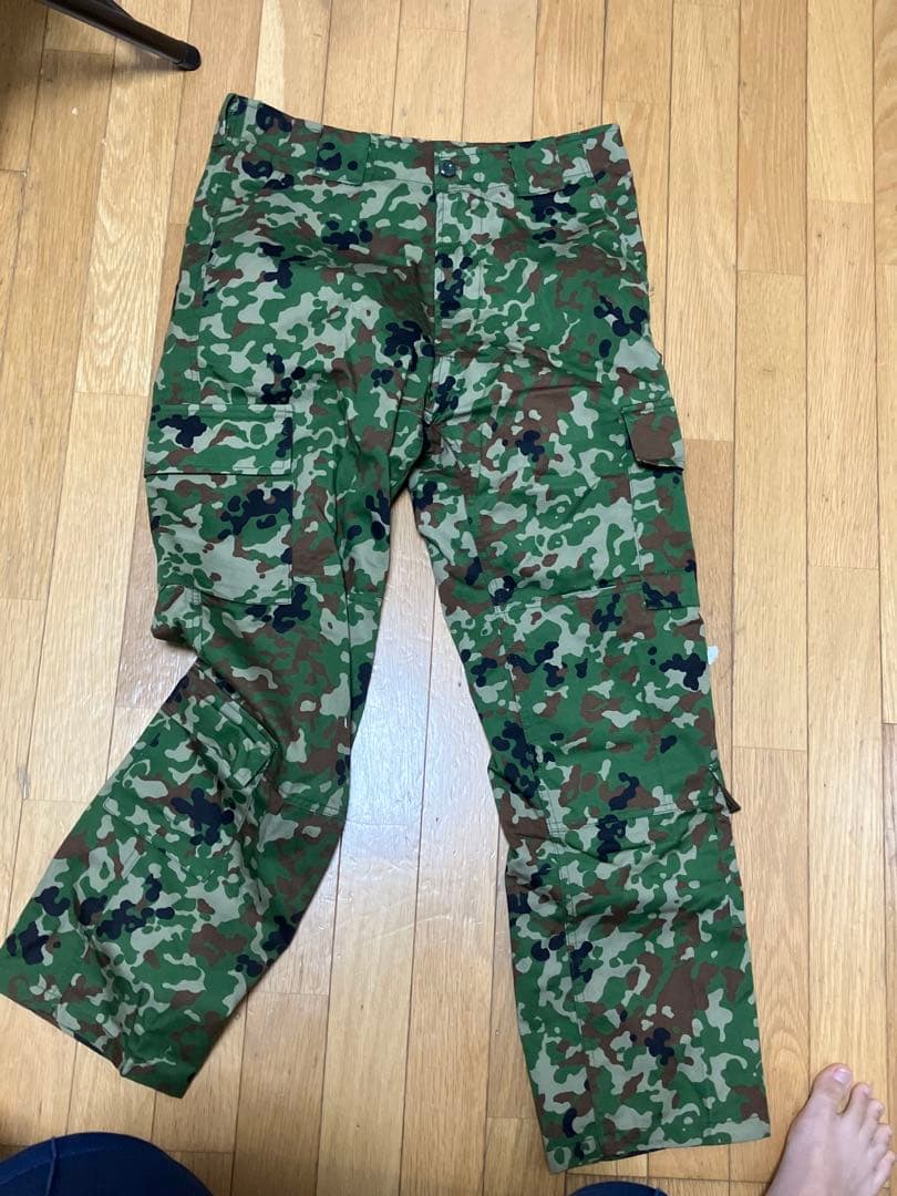 自衛隊装備サバゲーレプリカ2型ベスト　迷彩服　ヘルメットレプリカ