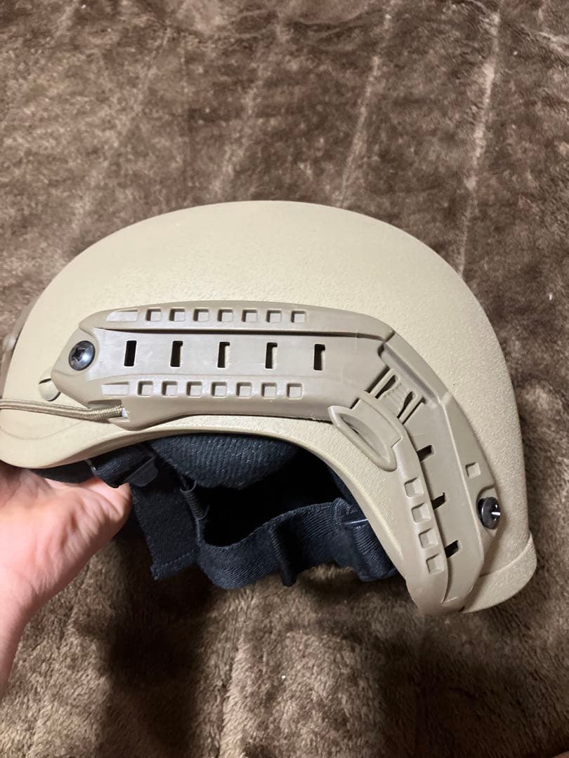 自衛隊装備サバゲーレプリカ2型ベスト　迷彩服　ヘルメットレプリカ