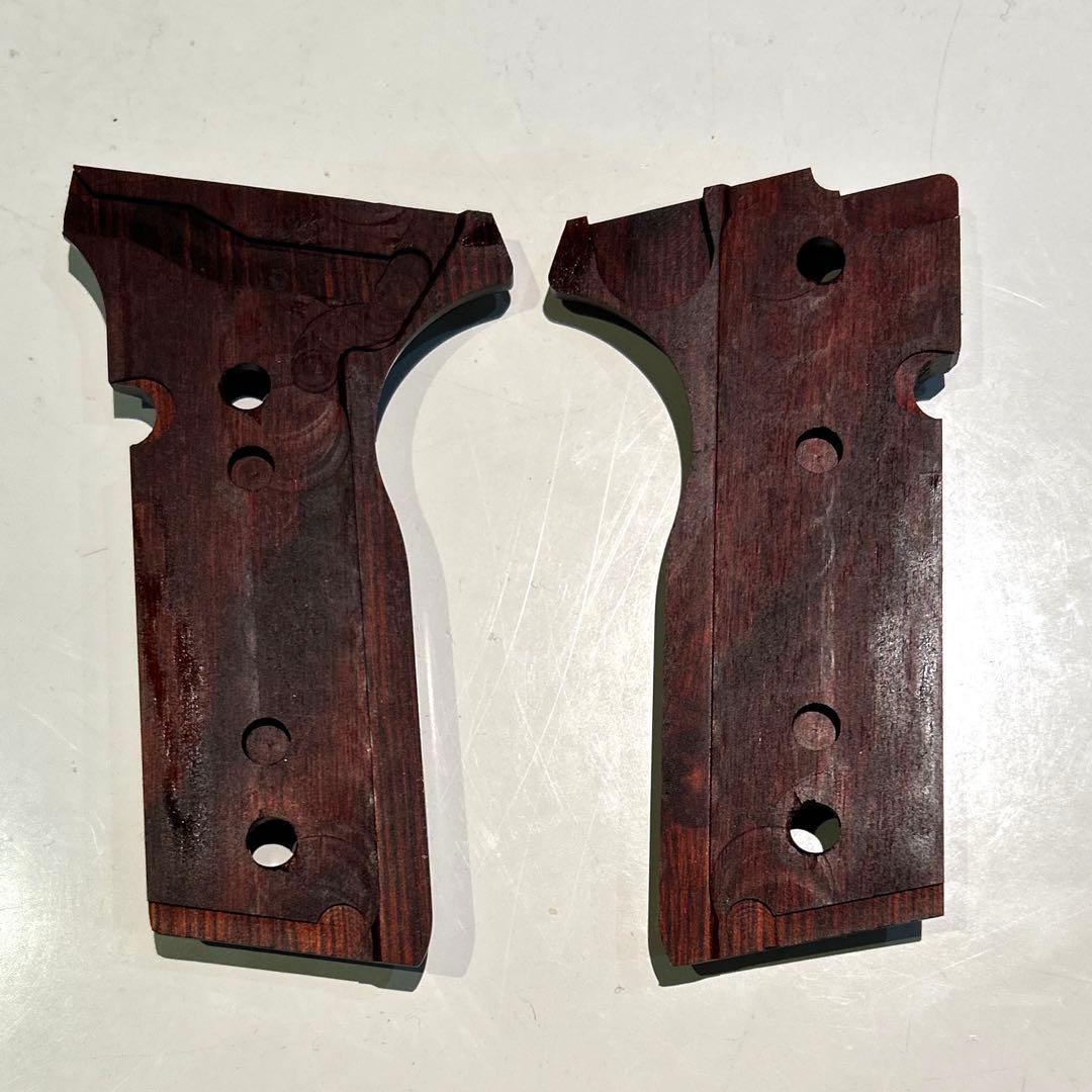 ベレッタ　M8000 クルーガー用　実物　木製グリップ