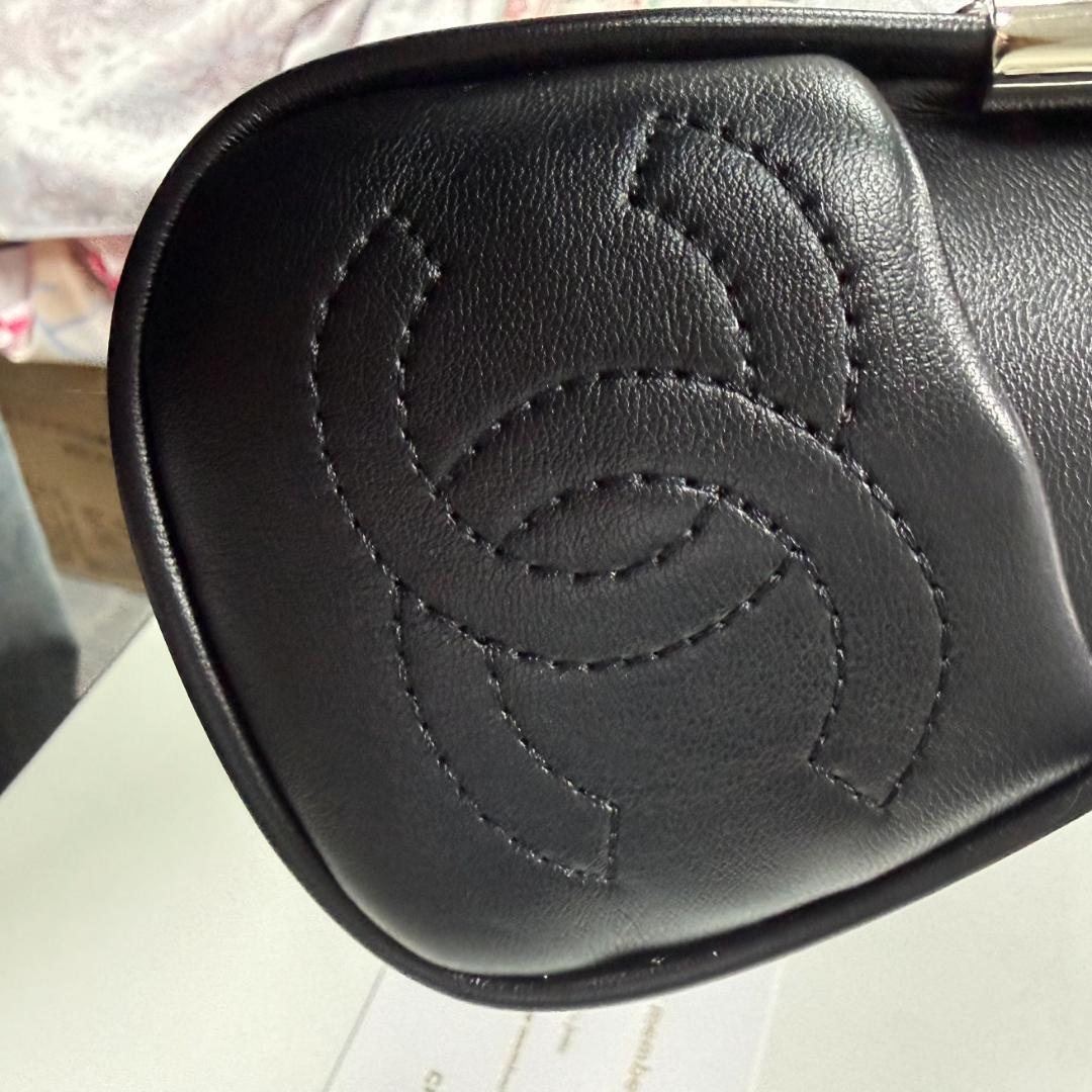 大人気 ✨美品✨ブラック レザー ショルダーバッグsf