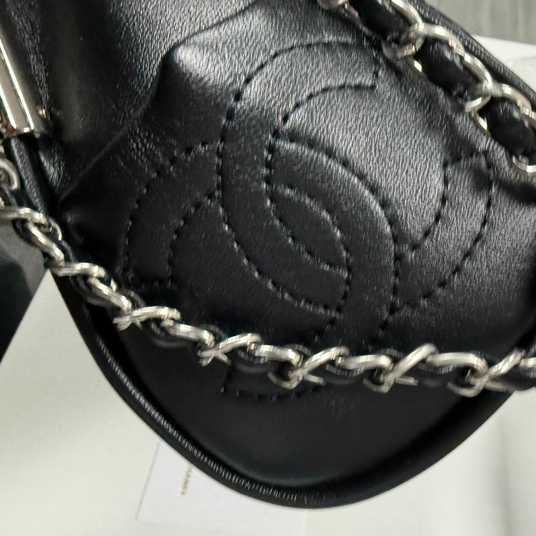 大人気 ✨美品✨ブラック レザー ショルダーバッグsf