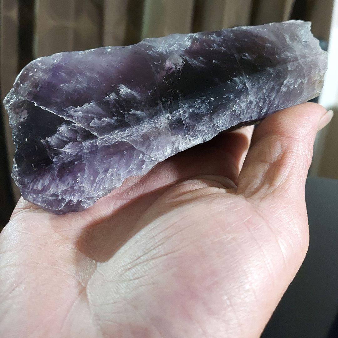 アメジスト 濃紫が綺麗✨ 大きな紫水晶 原石1面磨き556
