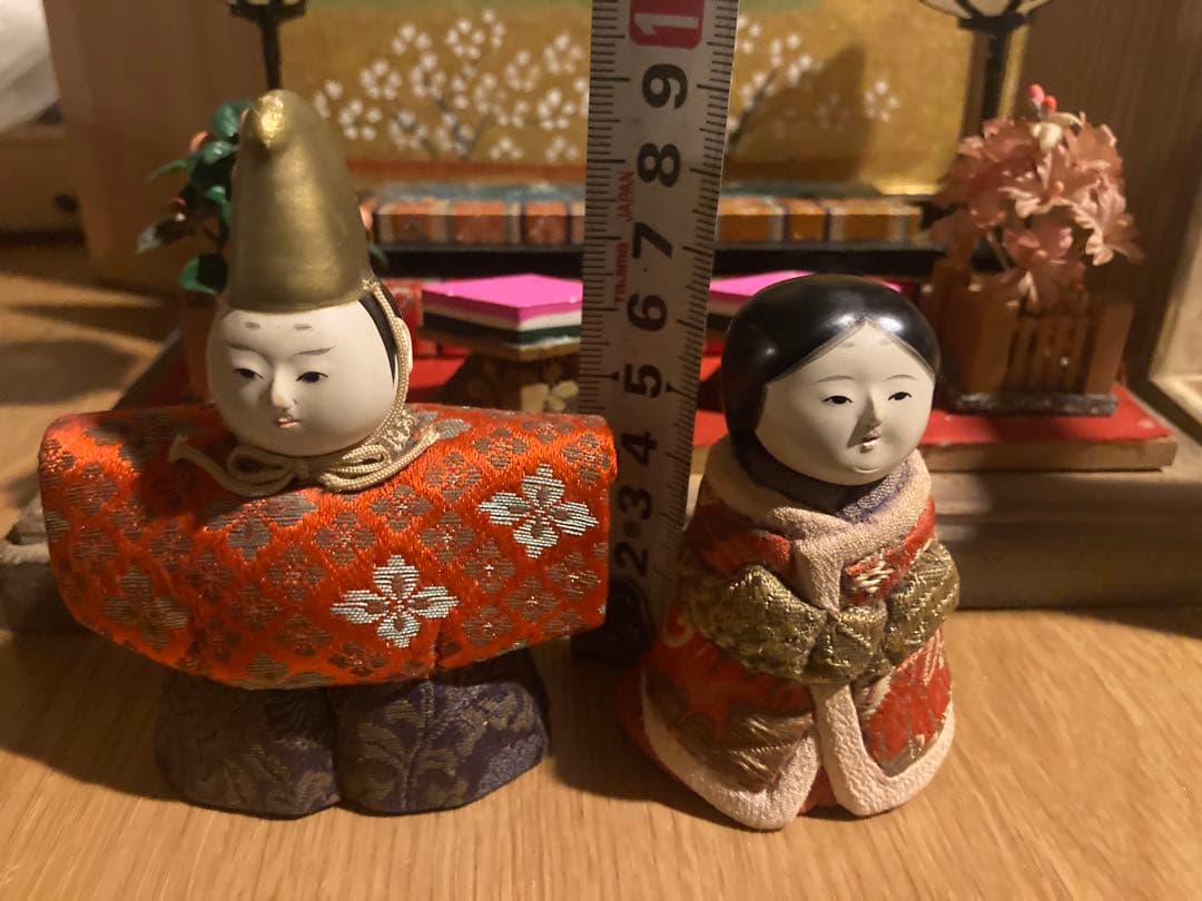 アンティーク　ケース入り小さな木目込み雛人形