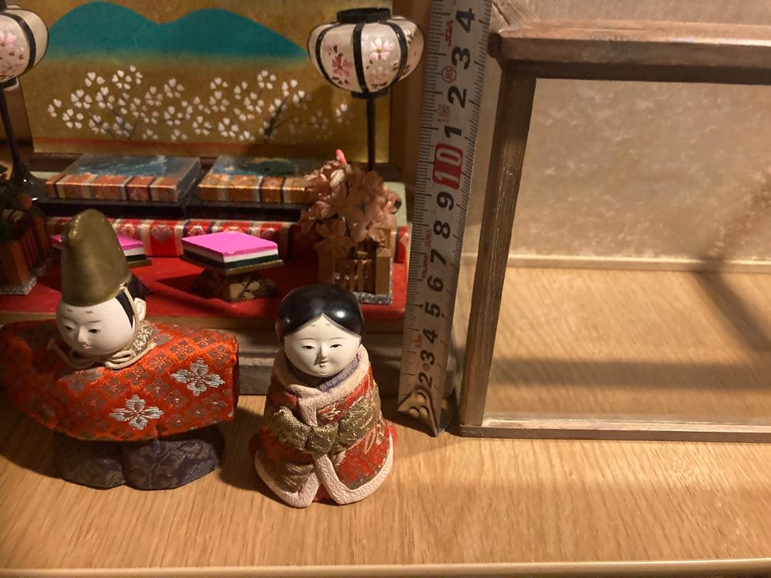 アンティーク　ケース入り小さな木目込み雛人形