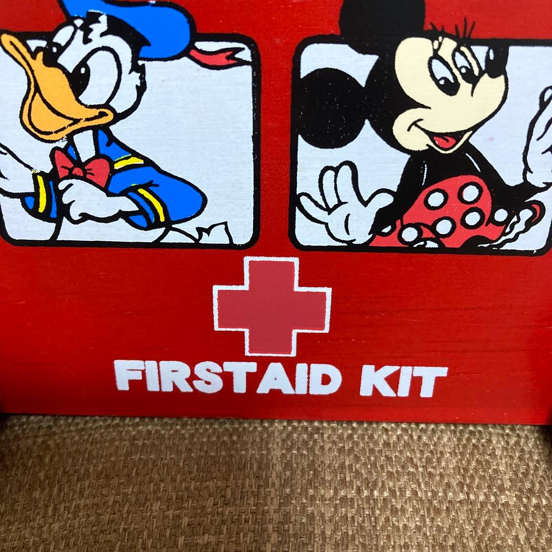 Disney ミッキーマウス　木製　救急箱　ヴィンテージ