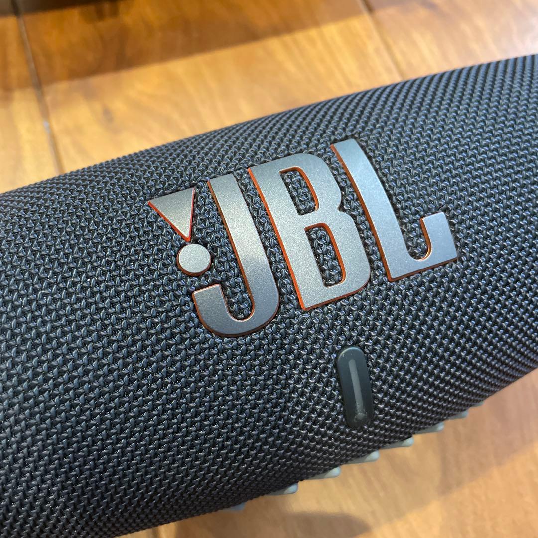 JBL charge5ブラック　Bluetooth スピーカー