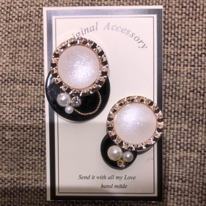 039☻ハンドメイド*大ぶり ブラック パール クリップ イヤーカフ